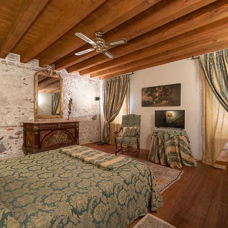 Locanda La Corte Dei Galli Carre Kültér fotó