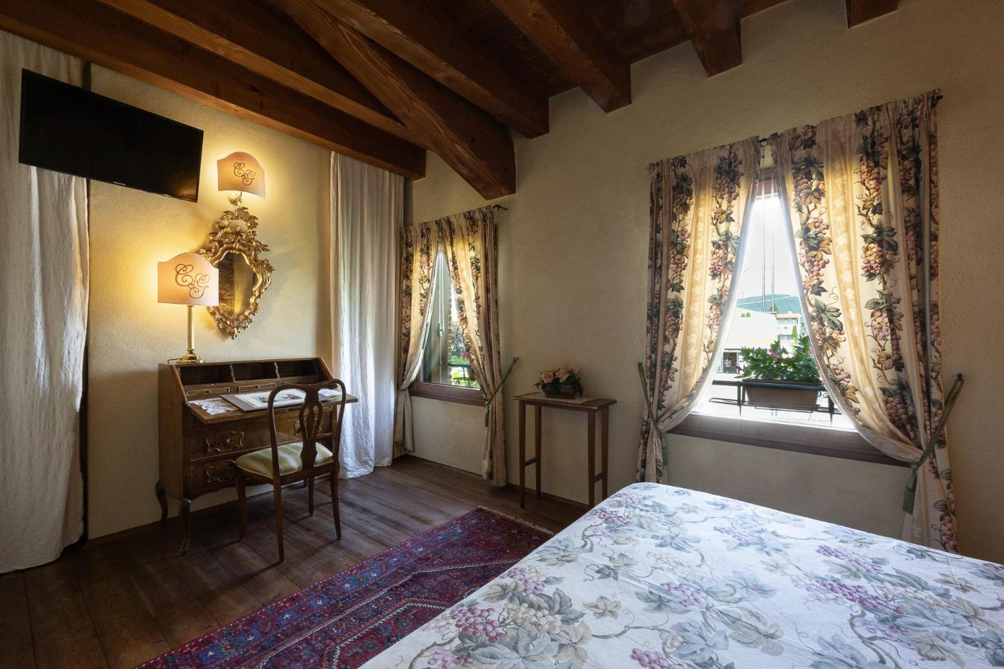Locanda La Corte Dei Galli Carre Kültér fotó