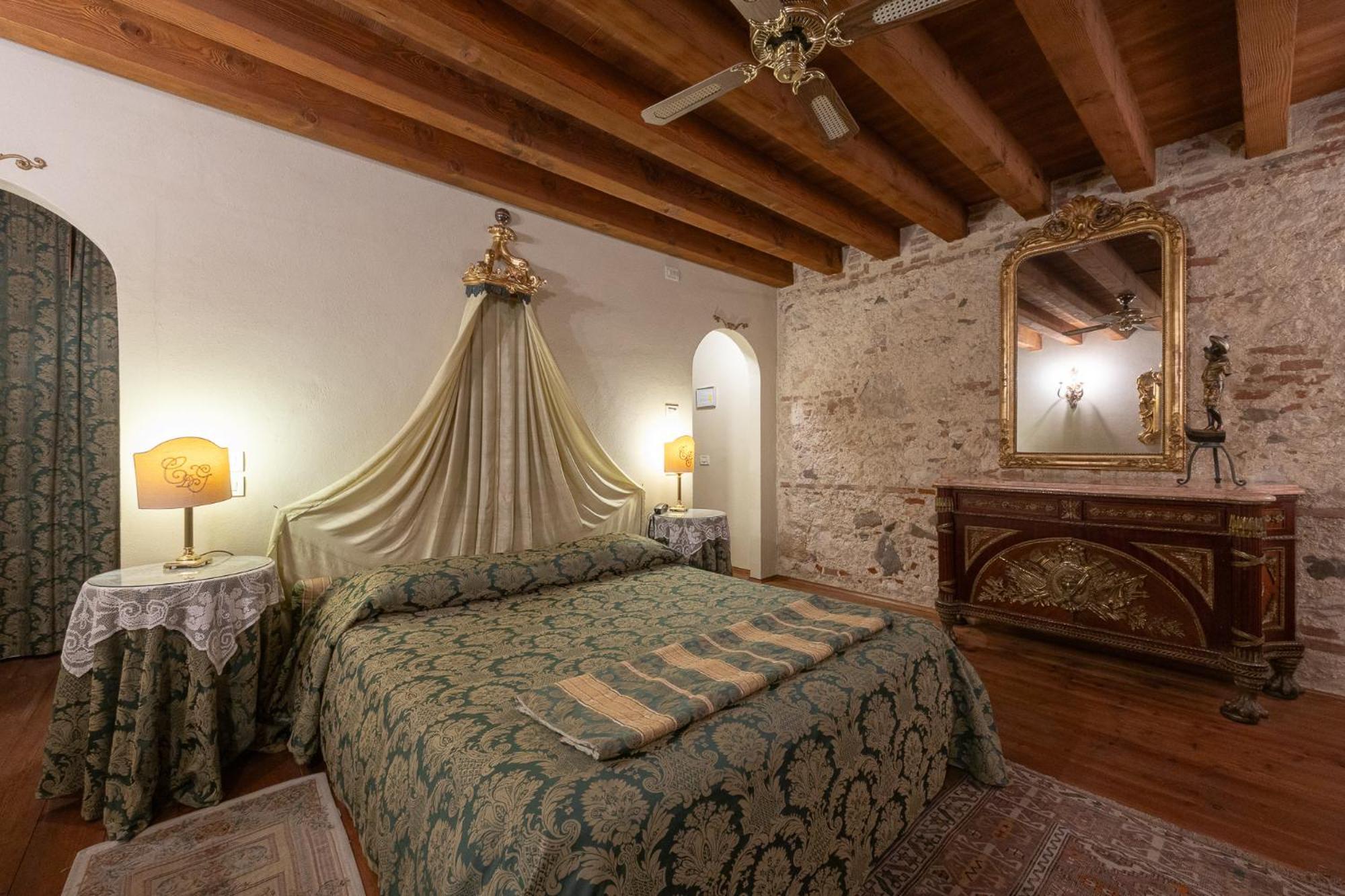 Locanda La Corte Dei Galli Carre Kültér fotó