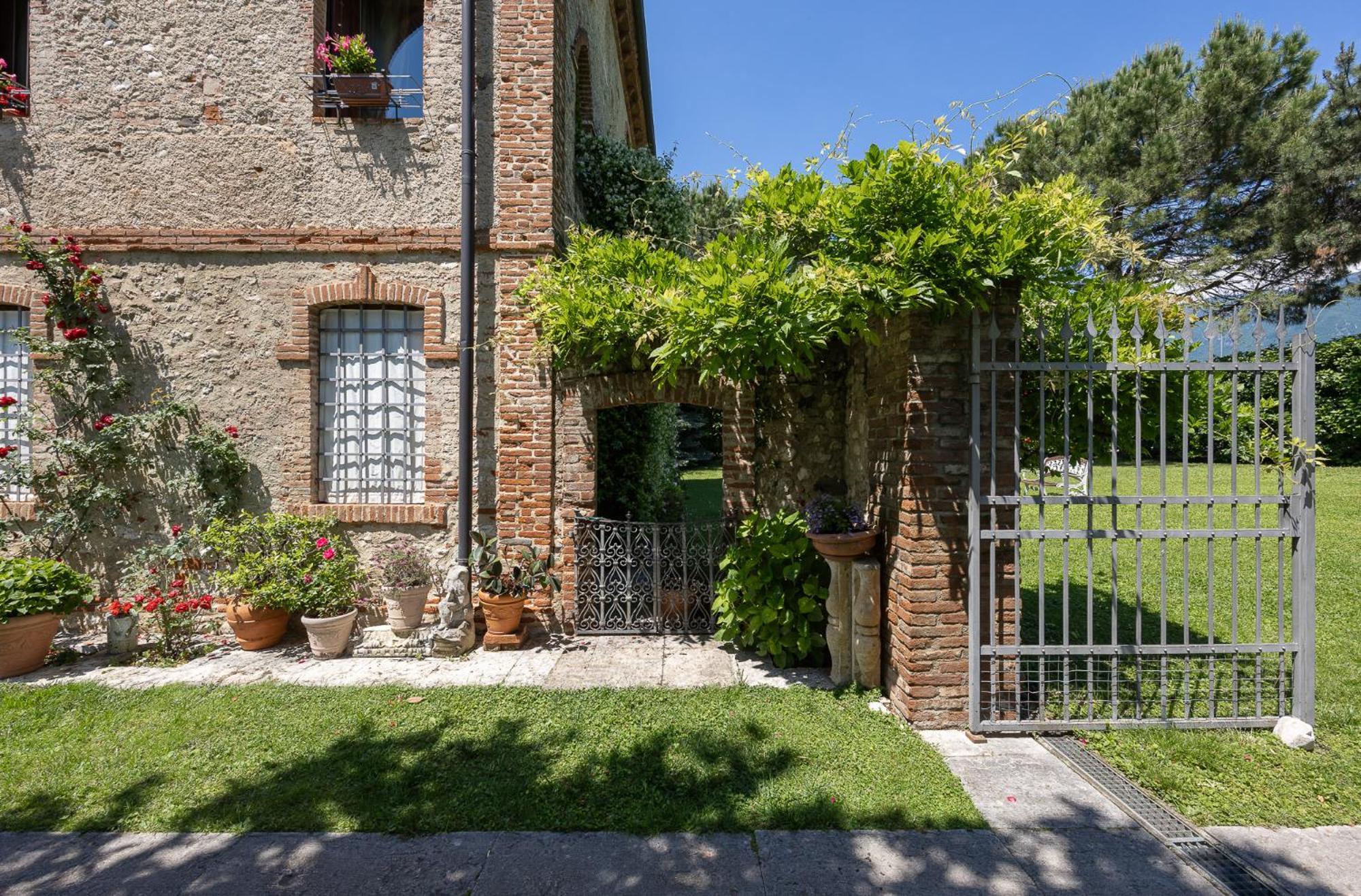 Locanda La Corte Dei Galli Carre Kültér fotó