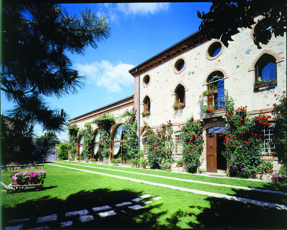 Locanda La Corte Dei Galli Carre Kültér fotó